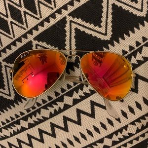 SOLD RayBan RB3025 Polarized Flash Lens Aviators